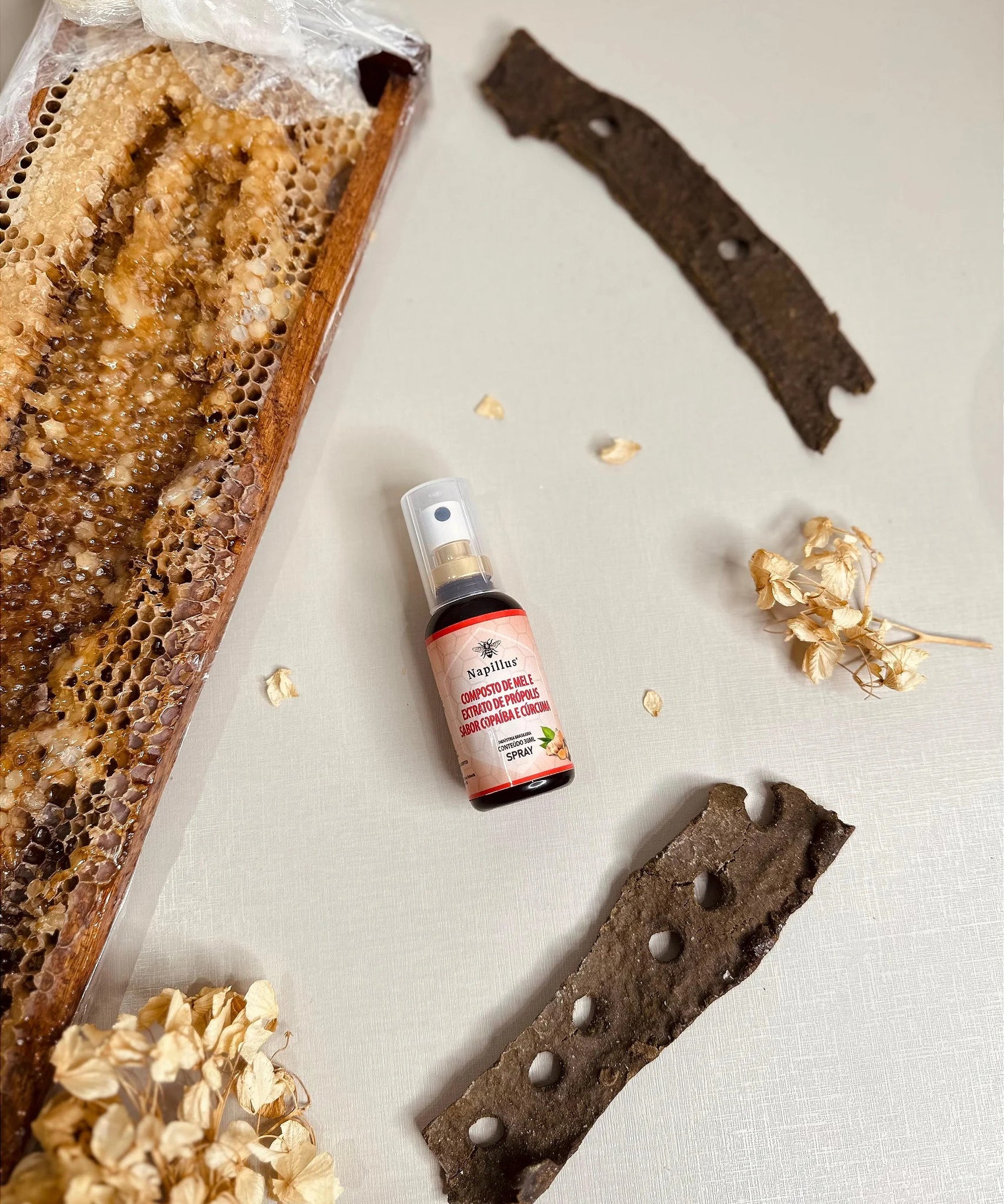 Spray de mel, própolis, copaíba e cúrcuma Napillus 30 ml