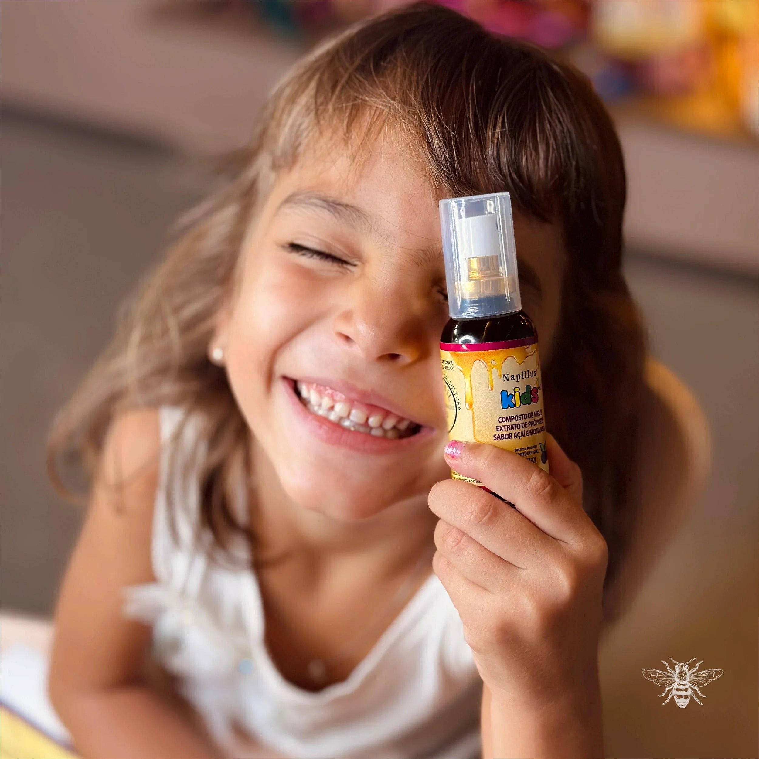 Spray kids composto de mel e extrato de própolis sabor açaí e morango